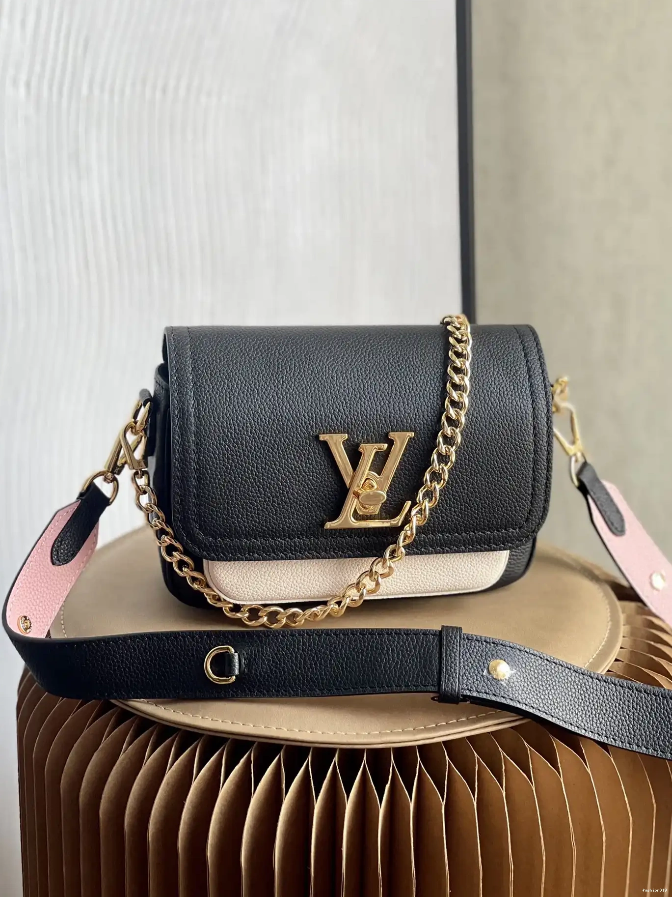 TENDER LOUIS VUITTON LOCKME 0423